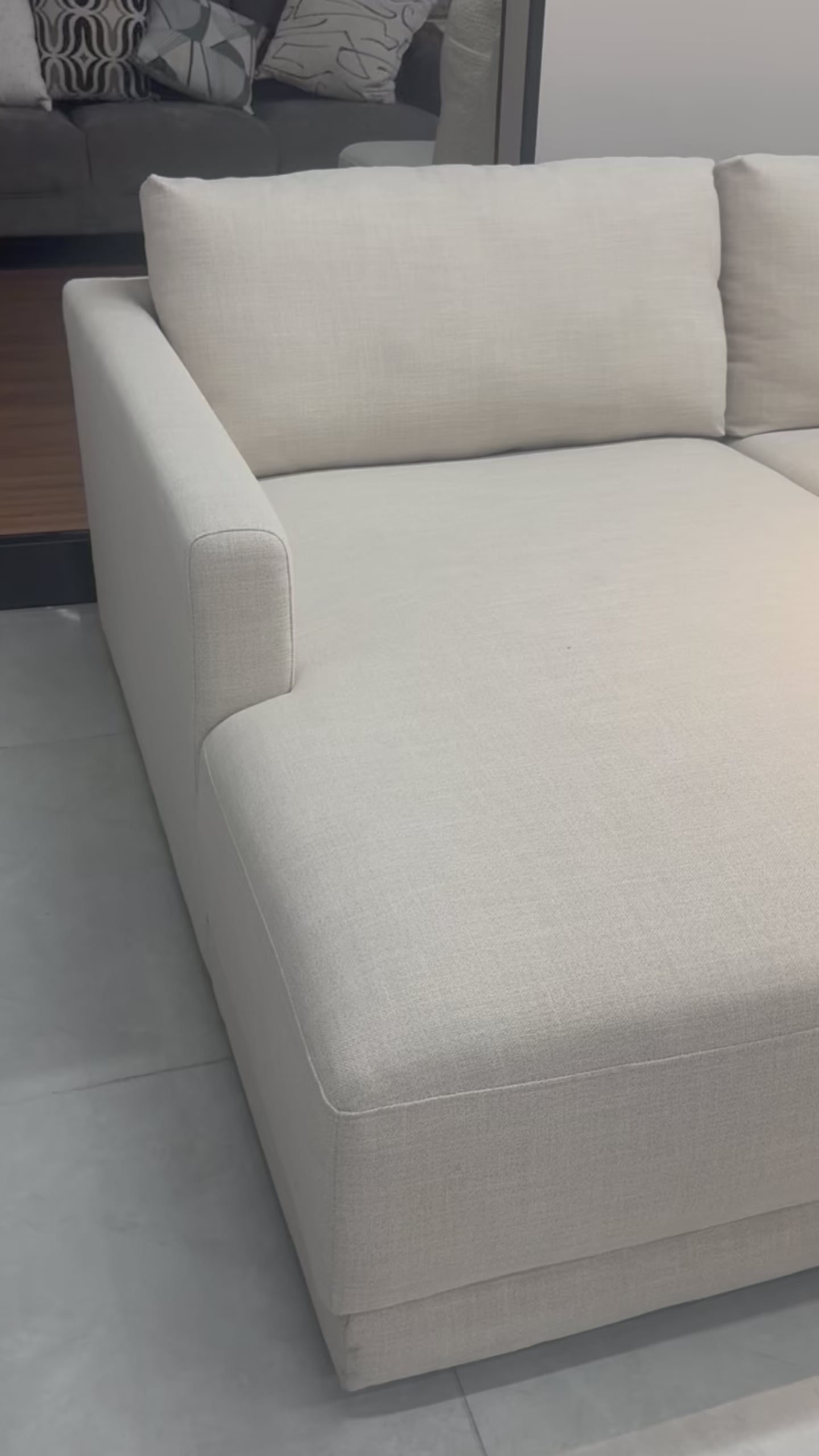 B1-S001 mid-century modern sectional sofa with chaise in linen beige, product video.